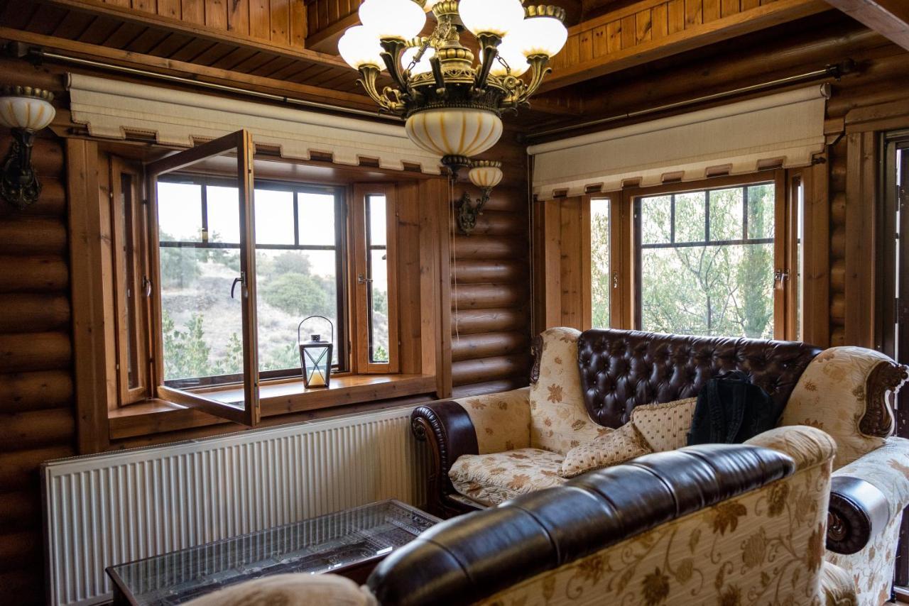*2 Bdr Log House /Mountains/Queen Bed/Fireplace Гурри Экстерьер фото